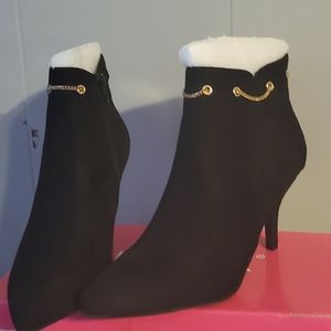 Allegra K black heeled boot size 6